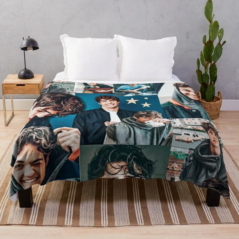 

Noah Centineo, Peter Kavinsky collage phone case Throw Blanket Vintage Thin Bed linens Blankets