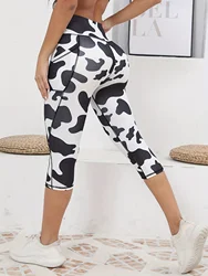 Women's High-Waisted Tummy Control Capri Leggings With Pockets, Athletic Yoga Fitness Pants, Cow Print, Breathable Stretch