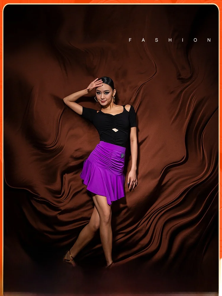 Spódnica do tańca latynoamerykańskiego WJJdance, damska, nowość 2025, z rozcięciem z boku, plisowana, asymetryczny dół, materiał poliestrowy, odzież fitness.