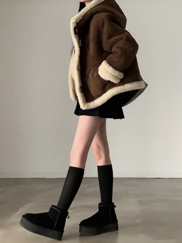 2025 Ropa Mujer lana de cordero Patchwork abrigo Mujer Vintage todo fósforo chaquetas con botones de cuerno para Mujer Casual moda prendas de vestir con capucha