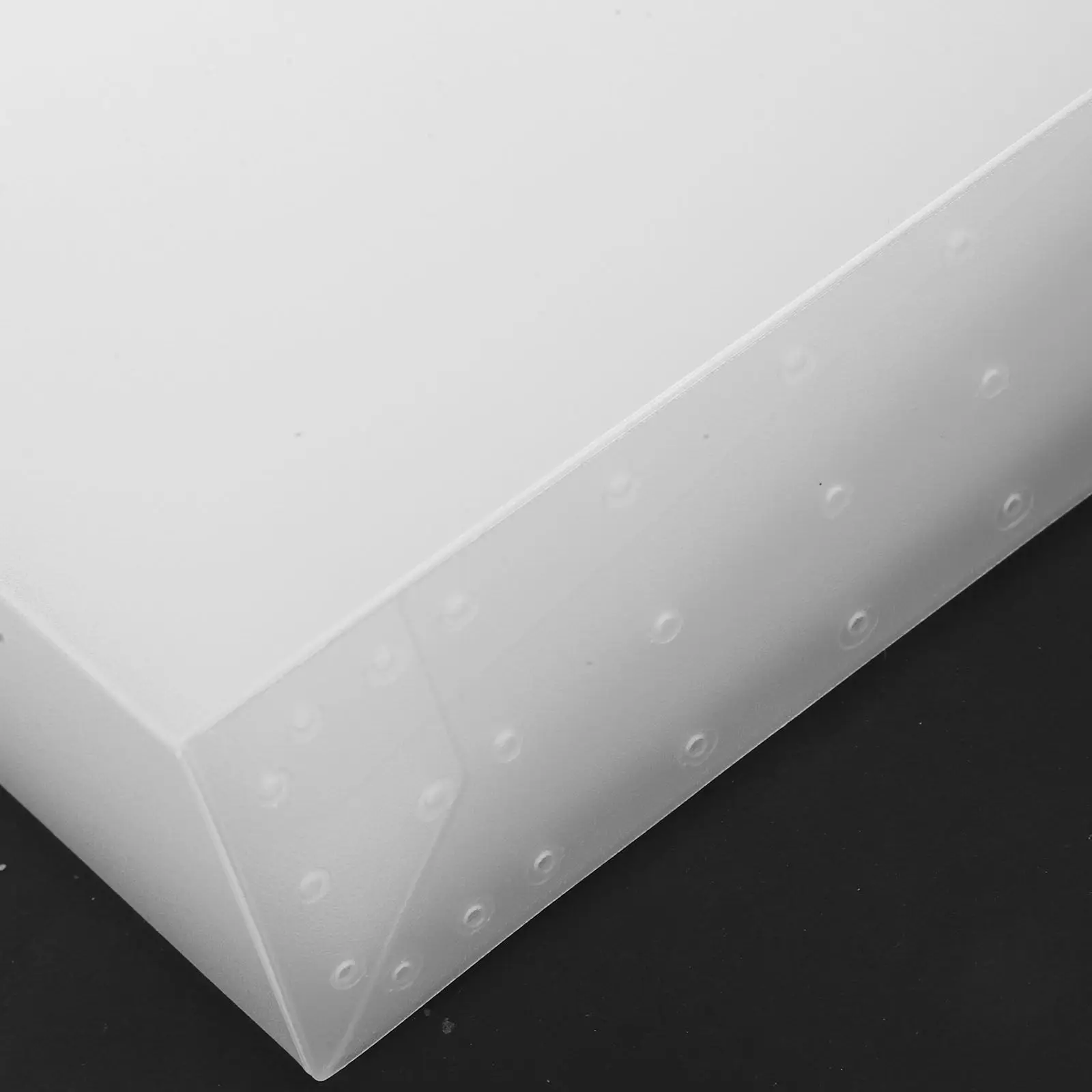 24-Compartment Heav…