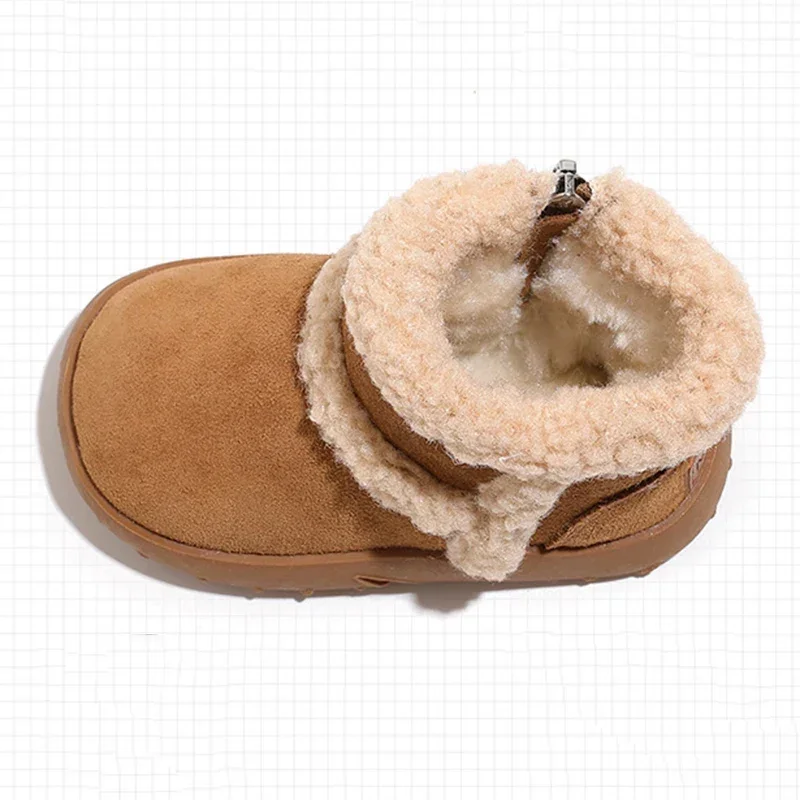 Stivali da neve per bambini peluche scarpe Casual per bambini invernali caldi 2024 nuovi stivali corti con suola morbida scarpe comode in cotone per ragazze