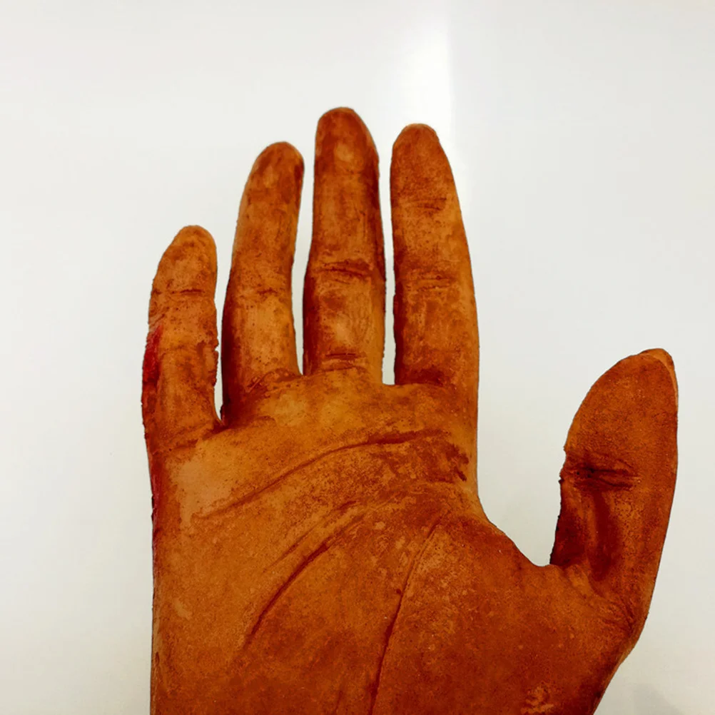 

1Pcs Severed Human Hand Prop Simulation Realistic Bloody Horror Scary Hand for Haunted House Halloween Prank Decoration