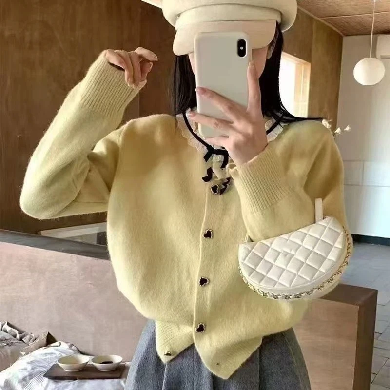 

Cardigan Bow Love Button Suit Spring and Autumn Style Warm Temperament