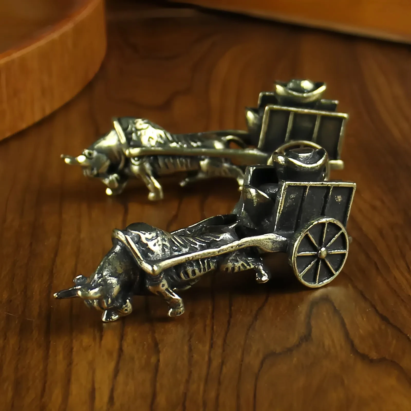 

Retro Ornament Bull Pull Vehicle Figurines Pure Copper Chinese Folk Feng Shui Crafts Home Decoration Accessories Bring Good Luck