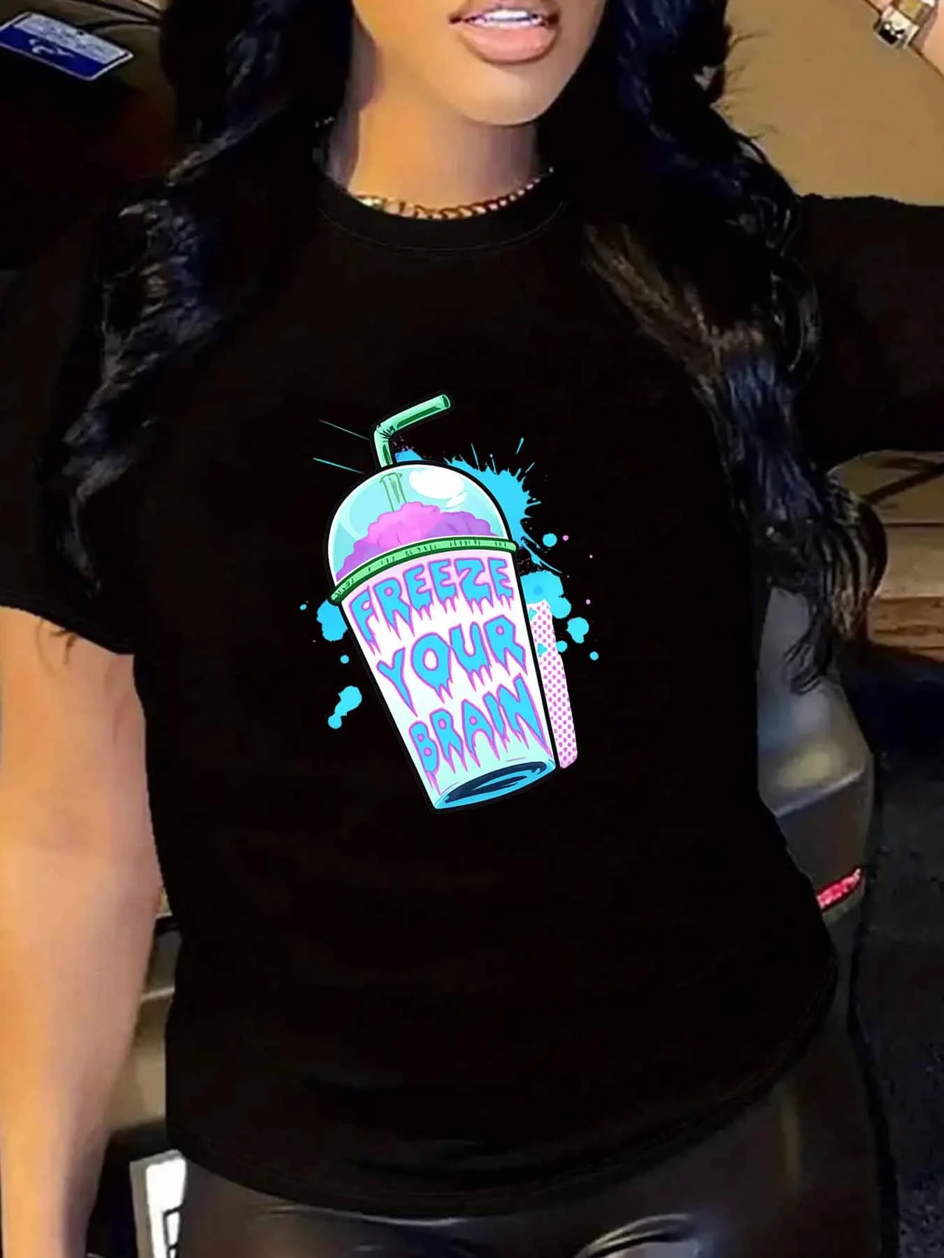 【WY1316505】تيشيرت نسائي بمقاس كبير ورقبة دائرية وأكمام قصيرة مع نصف كم مرن ومطبوعات عصرية