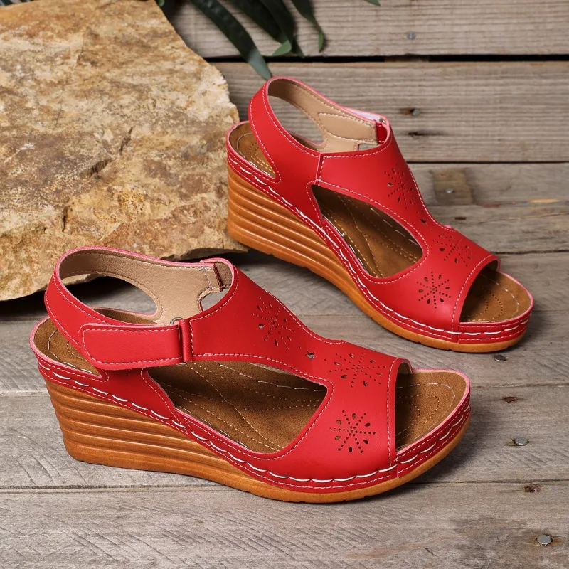 

Летние новые женские модные сандалии на танкетке больших размеров, повседневные, с вырезами, с открытым носком