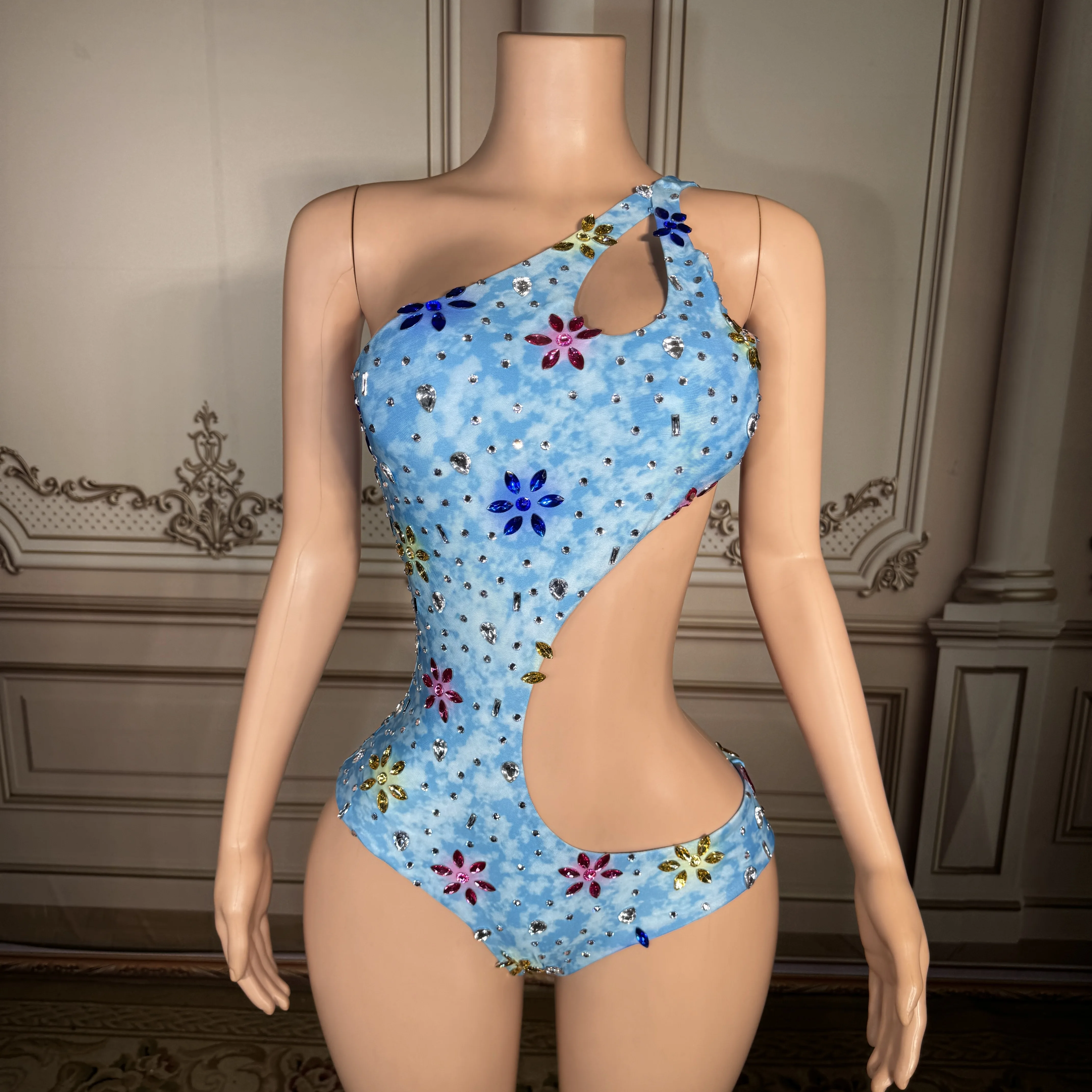 

Сексуальный женский слитный купальник ZD с одним открытым плечом, светло-голубой, с цветочным принтом, блестящими кристаллами и вырезами, летняя пляжная одежда