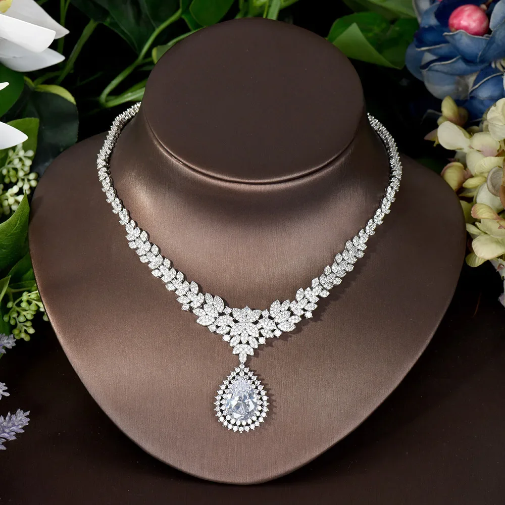 Abito vintage quotidiano Zirconia Accessori Gioielli Set Donne Collana Orecchini Bracciale Anello Banchetto Matrimonio Sposa Q-6