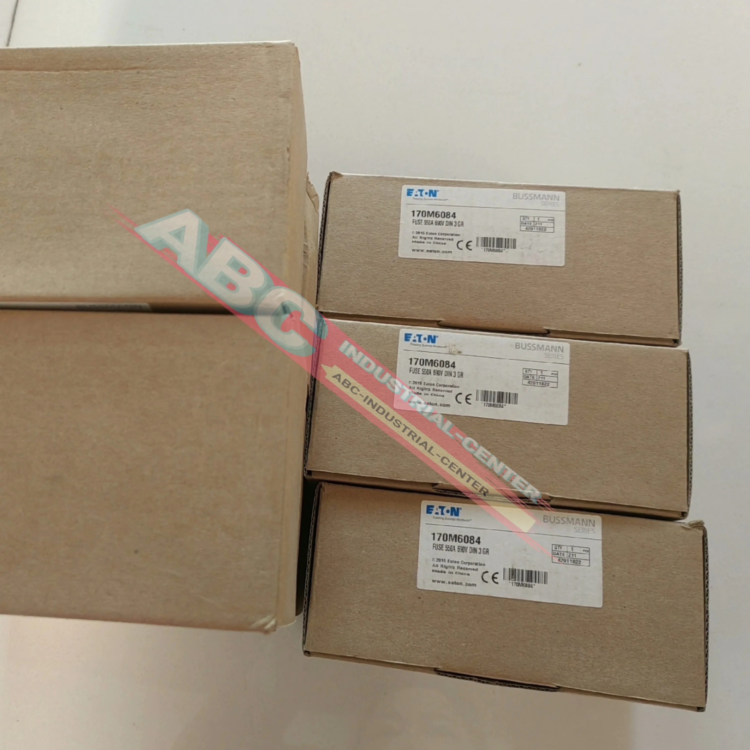 170M6143 170M6144 новый в коробке Предохранитель