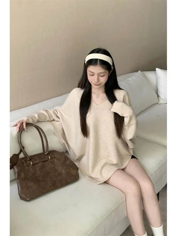 

Ретро-свитер с рукавами «летучая мышь» для женщин, осенне-зимняя новинка, свободный вязаный топ с V-образным вырезом, удобный для повседневной носки, модный.