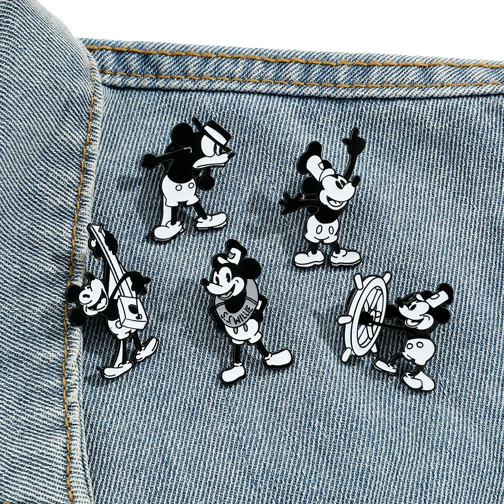 5 Pc Cartoon First Generation Mickey Mouse Brooch Cute Anime The ship Chief Rat Enamel Pin Fashion Animal Metal Badge Jewelry