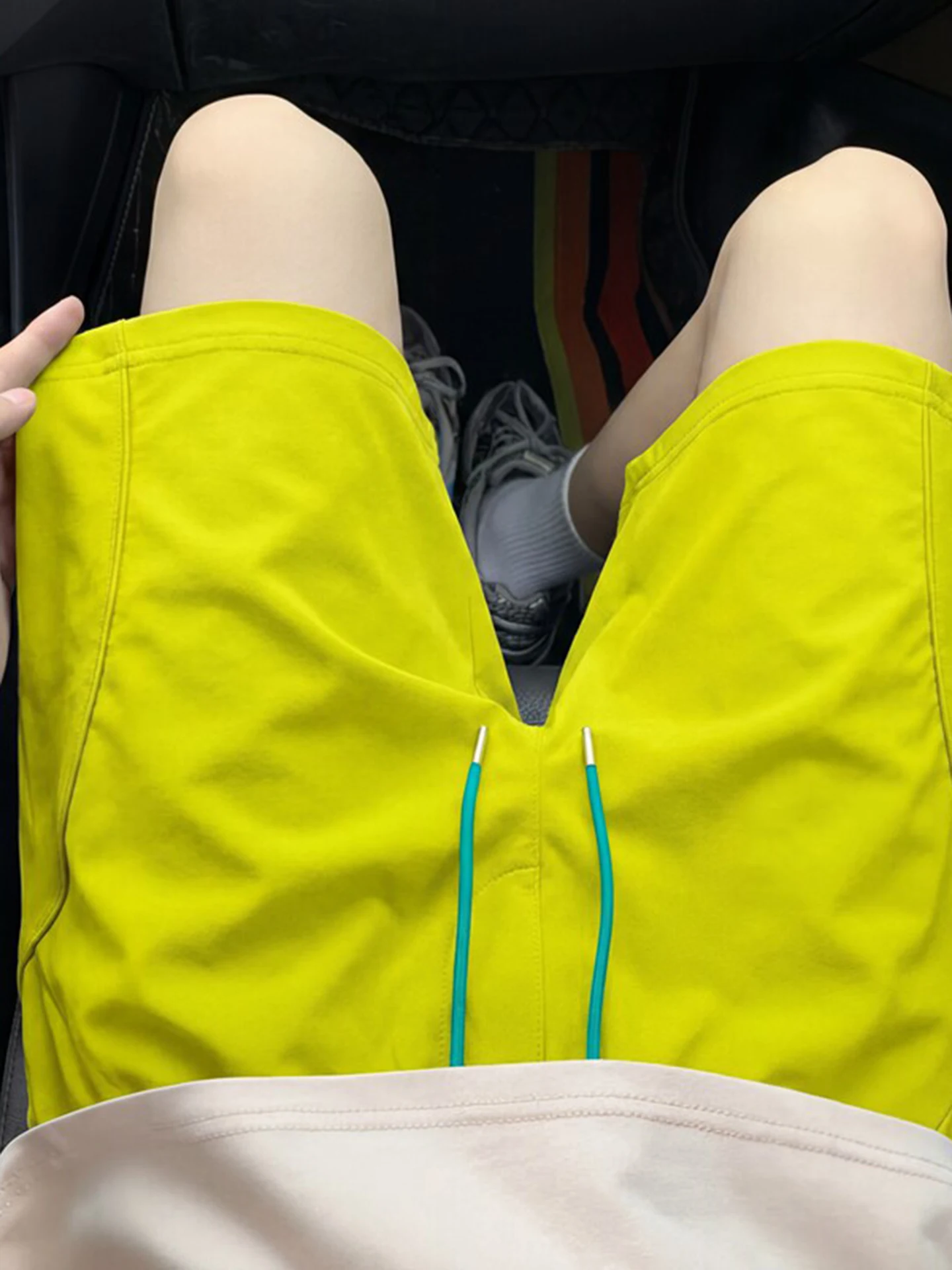 Dopamine Fluorescent Green Quick Dry Shorts Men Women Summer Thin American Style Ice Silk Five-Quarter Running Sport Pants