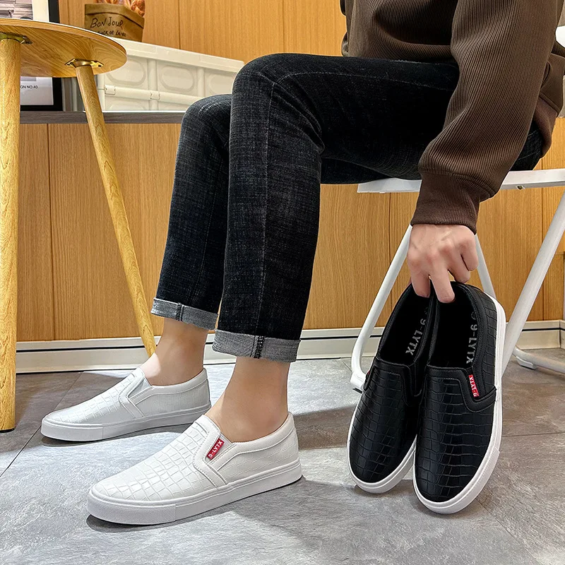 2024 scarpe Casual da uomo mocassini Slip-on da uomo Outdoor All Match comodi appartamenti da uomo morbidi resistenti all'usura Zapatos Para Hombres