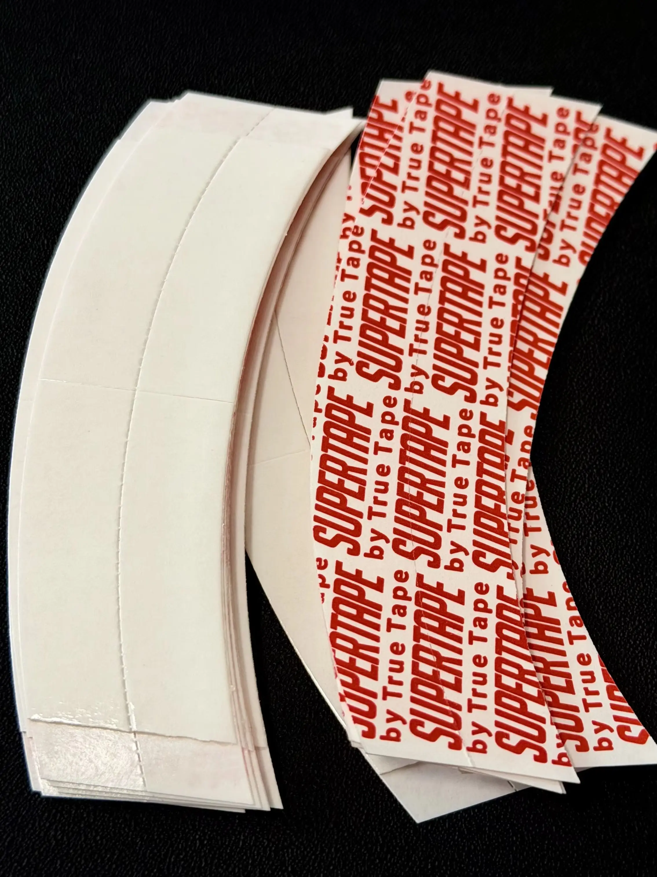 36/108/180 Stück Super Tape Wasserdichtes Haartape Doppelseitiges Klebeband Super Tape für Spitzenperücken Toupet Ersatz Friseurzubehör – Detail 3