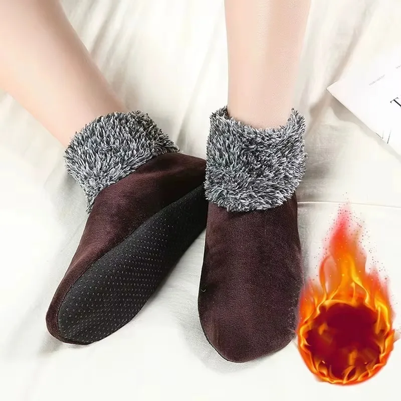 جوارب أرضية شتوية للنساء شبشب داخلي سميك ودافئ مع نعل مضاد للانزلاق وبطانة قطيفة مريحة للاستخدام المنزلي #2