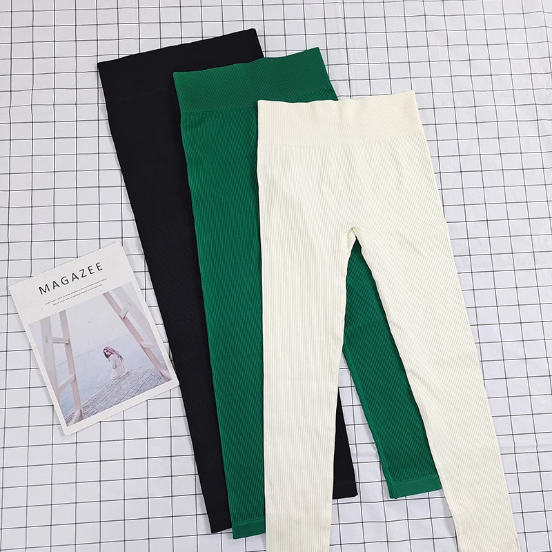 

Женские бесшовные высокоэластичные облегающие спортивные леггинсы в рубчик с высокой талией для улучшения ягодиц и подъема - для йоги, бега и фитнеса