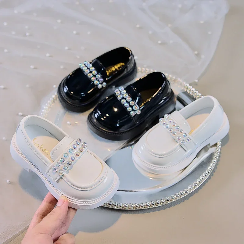 

Girls Leather Shoes Black White Glossy Kids Performance Shoes Pu Soft Sole 2025 Brand New Children Princess Flats Sweet Slip-on