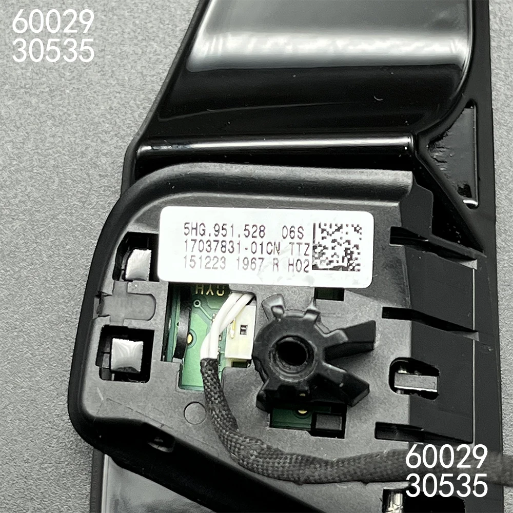 フォルクスワーゲン ゴルフ 8 GTI MK8用ステアリング - Golf Equipment Logo のレビューと価格