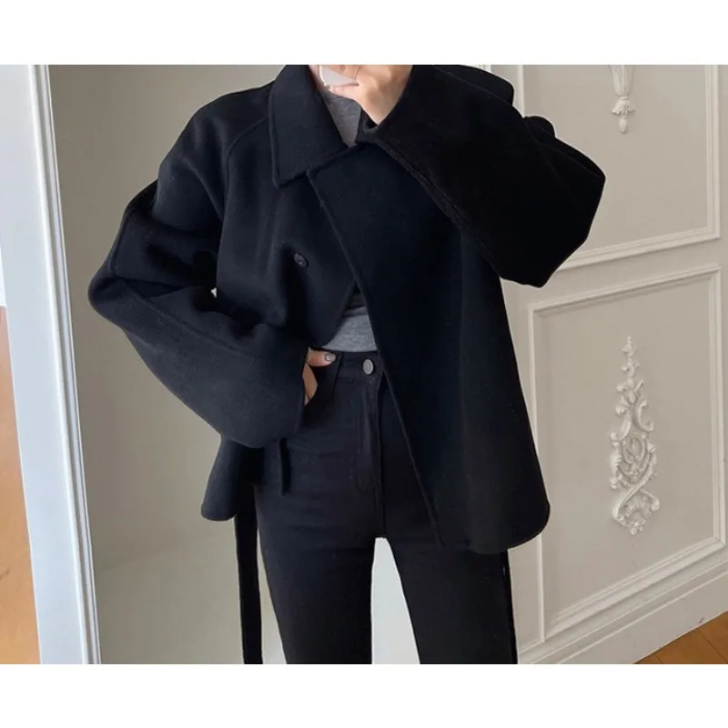 2025 Casaco de couro com alça de inverno com design de emagrecimento na cintura para mulheres – perfeito para qualquer ocasião