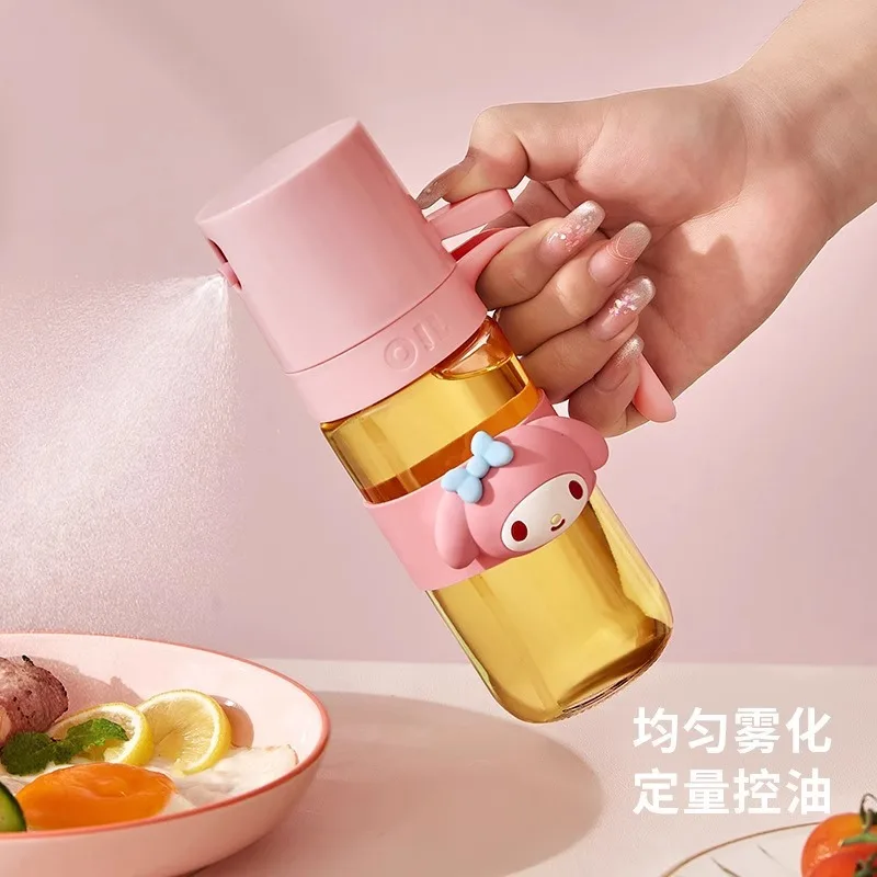 Kawaii Hello Kitty My Melody 250ML การ์ตูนแก้วสเปรย์น้ํามันหม้ออะนิเมะ Sanrio Girly หัวใจน่ารักในครัวเรือนปิดผนึกน้ํามันรั่วหม้อ