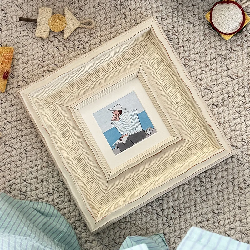 Bedside painting Bedroom tabletop ornament Small size French cream style decorative painting