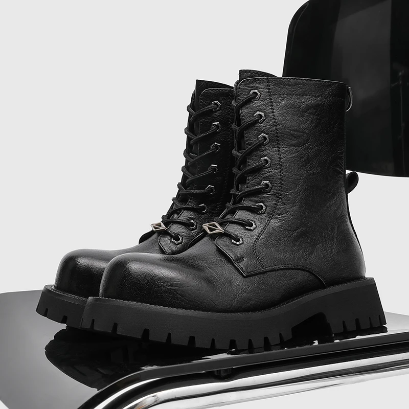 New Men Fashionable Chelsea Boots Black Color High-top British Style Lace-up Thick-soled Golden Boots Outdoor Training Boots