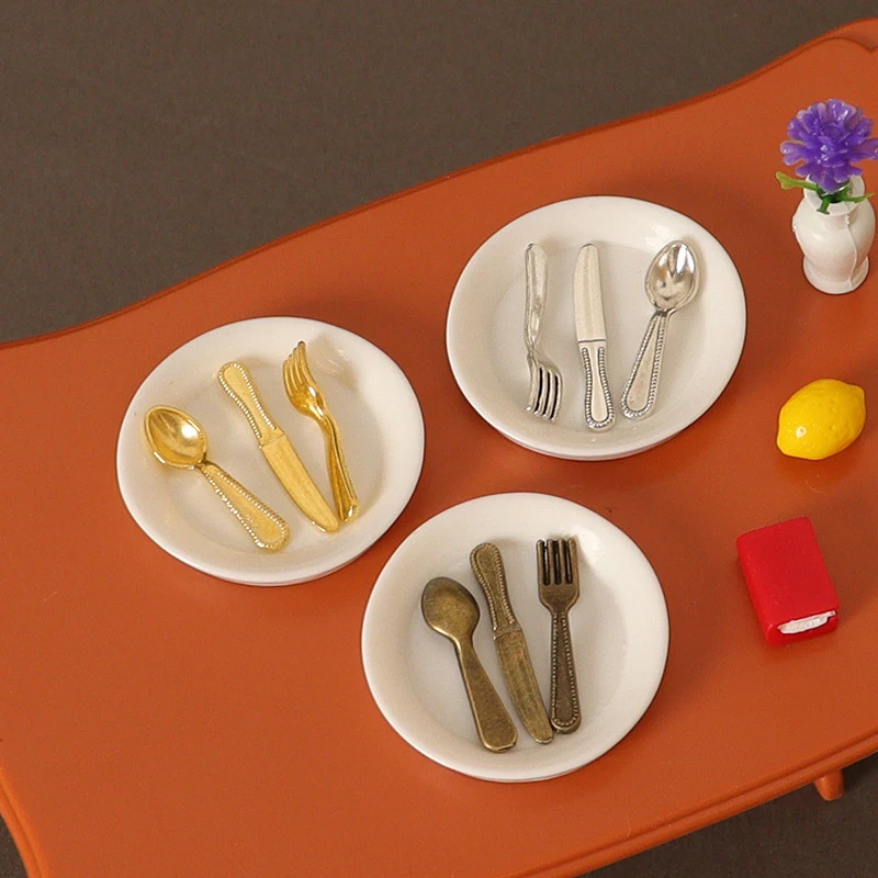 4 個 1:12 ドールハウスプレートナイフフォークスプーンセットドールハウスミニ食器アクセサリードールハウスキッチン装飾おもちゃ