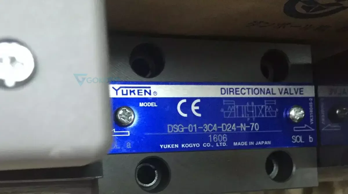 

new yuken valve DSG-01-3C4-D24-N-70