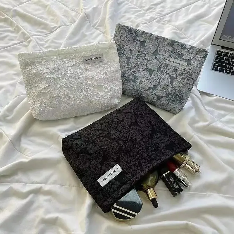 Pink Floral Embossed Portable Bag, Stylish Beautiful Cosmetic Bag, Large Capacity Simple Storage Bag, Suitable for Everyday Use