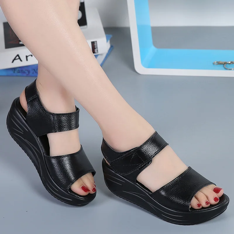 Women\'s Sandals Thick Bottom Large Size Open Toe Slippers Fashion Student Casual Round Head Soft Sole Anti Slip Shoes