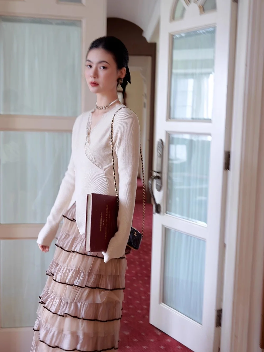 

Cross-Over V-Ne Knitted Base irt Inner Wear Lace Splicing Long Sve Slim Fit Korean Sle Commute Faion Pure Color