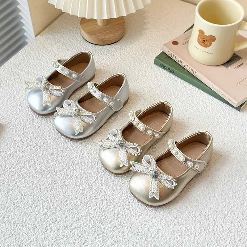 

Girls Flat Shoes Round Toes Sweet Bows Kids Leather Shoes Non-slip Ins Trendy Children Princess Dance Shoes Soft Sole Hook&loop