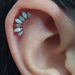 Unisex G23 Titanium Labret Lip Stud Piercing with 7 Zircon Paved Top Ear Cartilage Tragus Helix Piercing Ear Studs Snug Body Jew