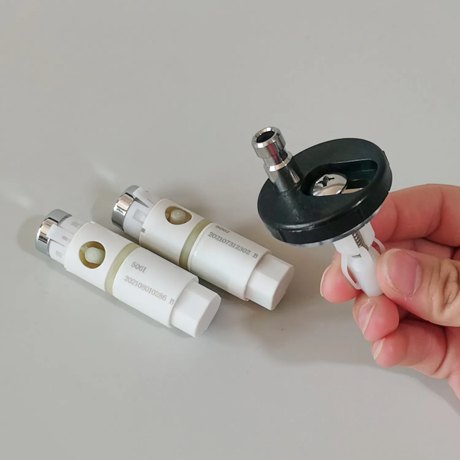 

Подшипник болта заслонки сиденья унитаза, совместимый с металлическими крепежными кронштейнами Villeroy и Boch, детали разъема