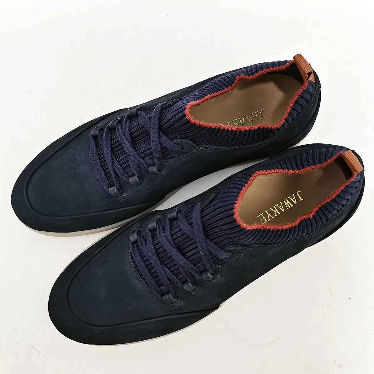 2024 Brand New Designer Autumn Suede Leather Shoes Men Casual Sneakers Round Toe Thick Sole Solid Color Flat Shoes For Men