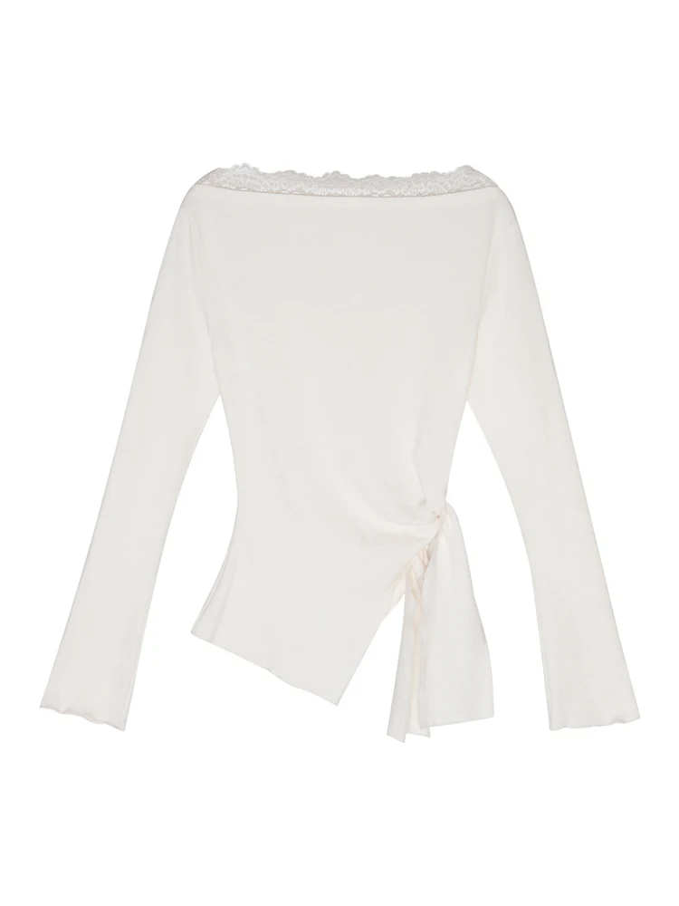 تي شيرت نسائي صيفي جديد بتصميم كوري أنيق من الدانتيل بكتف واحد وقصة غير منتظمة، محبوك، يبرز الخصر ويمنح مظهراً نحيفاً وجذاباً.