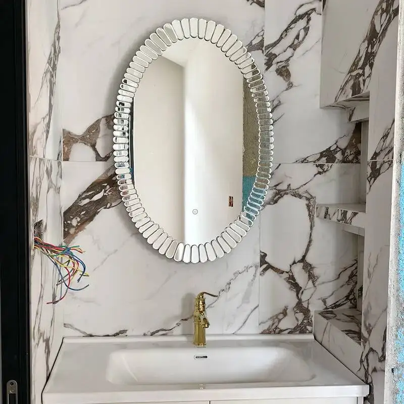 Wall Vintage Modern Mirror Vanity Aesthetic Nordic Bathroom Mirror Dressing Table Luxury Spiegel Wand Living Room Decorations
