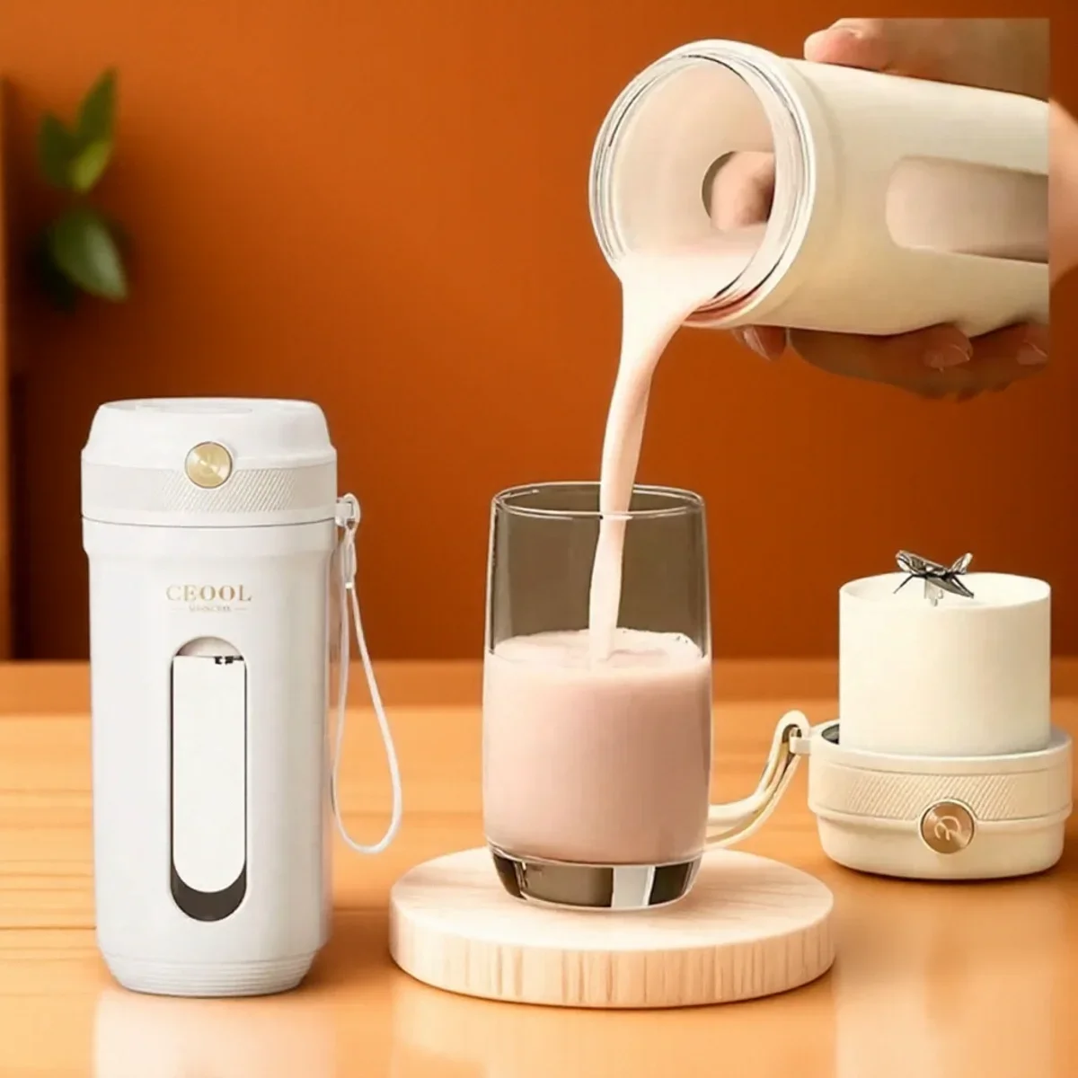 

Portable Electric Juicer with USB Recharge & Detachable Straw for Fresh Fruit Juice on-the-go