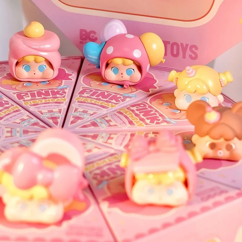 جديد Qoqo Miniface الوردي عيد ميلاد سلسلة صندوق أعمى صندوق غامض Kawaii أنيمي الشكل دمية نموذج جمع مكتب الديكور لعبة هدية