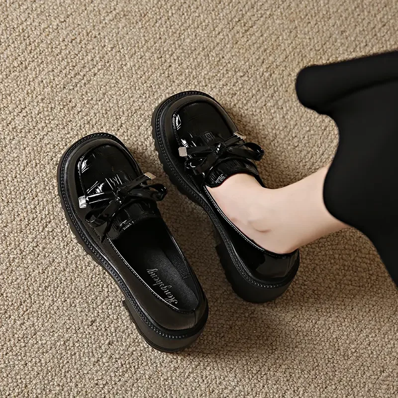 

Women's summer and autumn flat shoes, loafers, comfortable slip on casual shoes