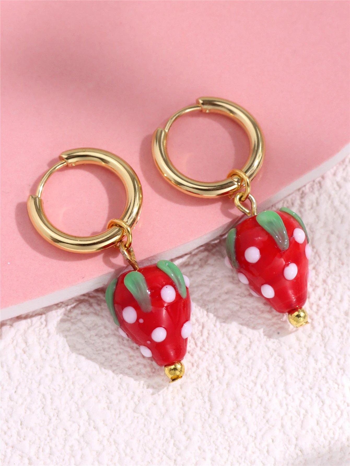 HUANZHI Ceramic Fruit Strawberry Hoop Earrings for Women Girls Cute Fun DIY Beaded Creative Handmade Jewelry Accessories 2024