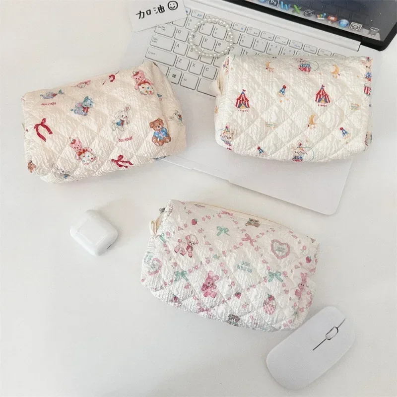 1 Piece Girl Cartoon Makeup Case Sweet Retro Chic Cute Bear Bunny Pencil Bag for Student Portable Large Capacity Cosmetic Bags