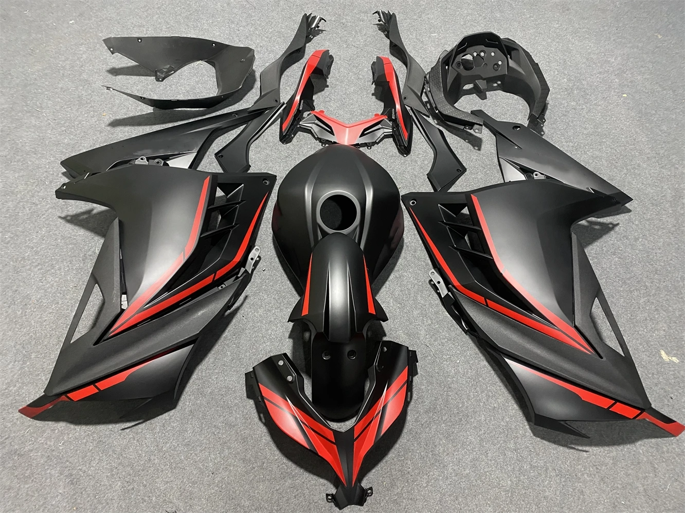 

Motorcycle Fairing Kit Suitable for Ninja 250 Ninja 300 13-17 EX250 EX300 2013-2015 2016 2017 Fairing Matte black