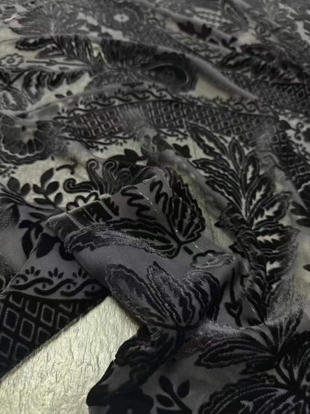 

New Bla Silk Velvet Fabric Embroidered Hollow High-Defn Clothing Silk Velvet Material 4 Meters Door Width DIY Home F...