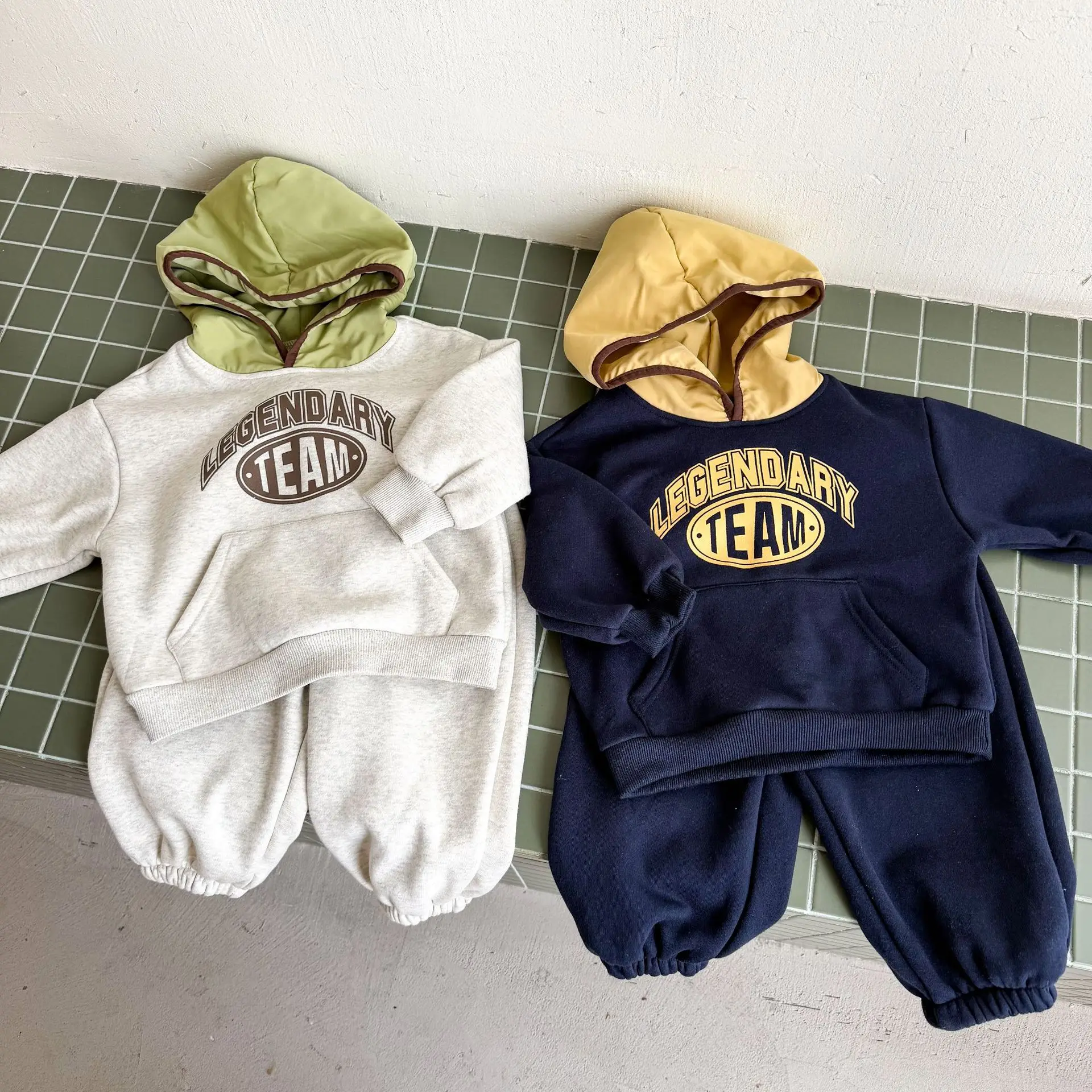 Set 2026 Autumn/winter New Children's Wear Boys and Girls Casual Matching Color and Velvet Letter Printed Hoodie Two-piece Set