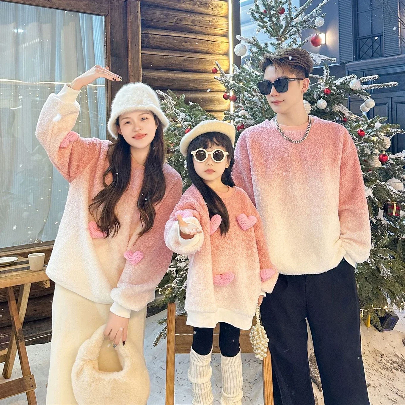 Winter Warm Family Matching Plush Couple Look Clothes Mother Father Son Daughter Fleece Sweatshirt Hearts Pin Baby Thick Romper