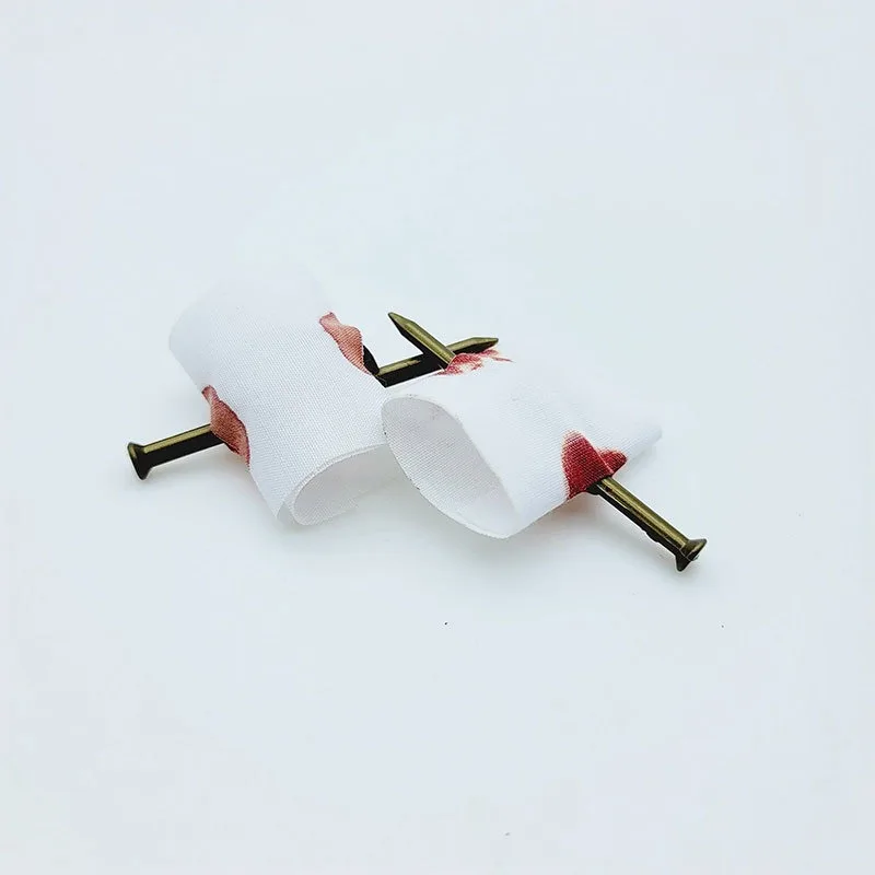 1-5PCS Fake Nail Through Finger Prank Toy Kids Novelty Magic Friend Halloween Scare Trick Joke Toy Practical Fool Jokes Gags