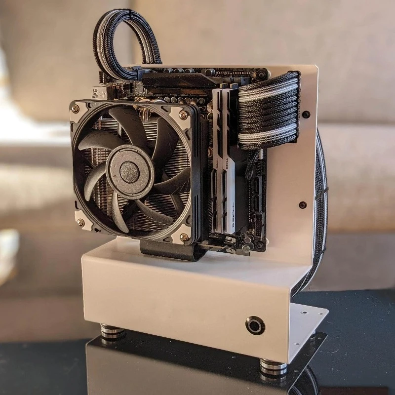 ITX chassis, open chassis, CODRA mini portable host, and high-value sea view room