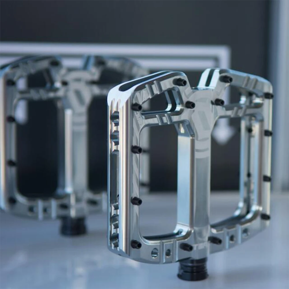 

Bike Pedal 3 Bearing Mountain Road Bicycle Pedal CNC Aluminum High Alloy Anti Slip MTB Bike Pedal Widen Pedals Bike Accessories